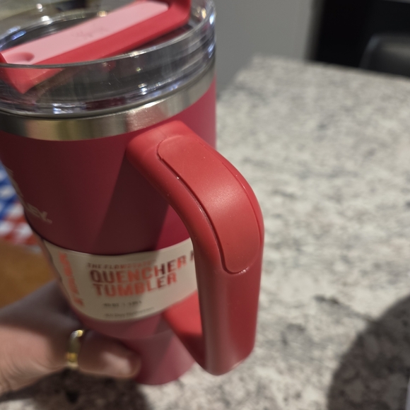 New In Box Stanley Crimson Tumbler with Straw 40 Oz Rich Red. - Picture 3 of 8